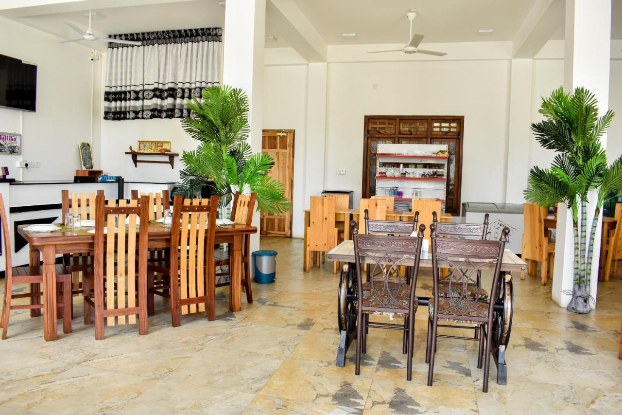Mallika Resort Тринкомали Экстерьер фото